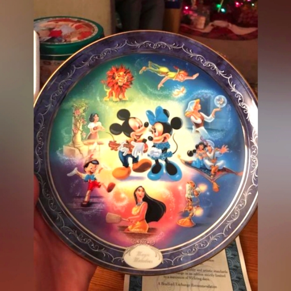Disney's Magical Disney Moments(Magic Melodies) collectible plate collection
